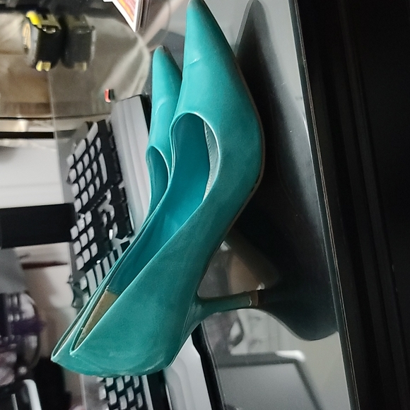 Turquoise Pumps - Picture 1 of 6